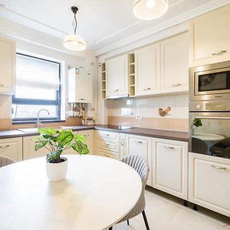 Apartament Ghimbav_Rk Eksteriør billede
